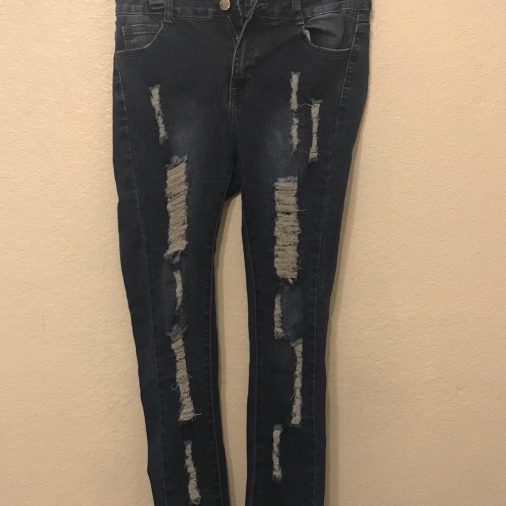 cute dark blue jeans w/ rips